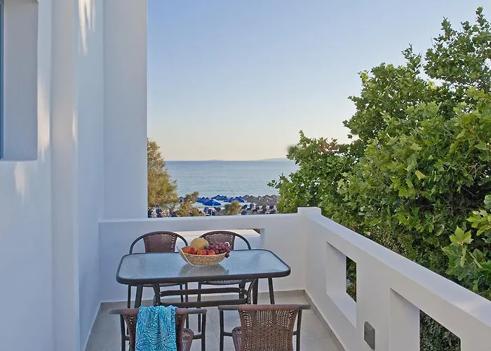 Naxos Colosseo Апарт-отель 3*